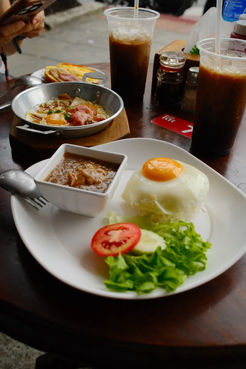 Hia Tai Kee Visukrasat, Bangkok