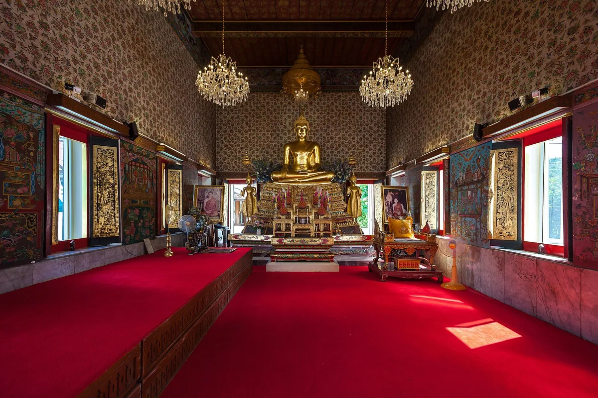 Wat Samphaya Worawihan (Wat Bang Khun Phrom), Phra Nakhon